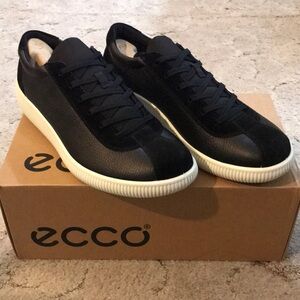 ECCO Men's Black Sneakers
